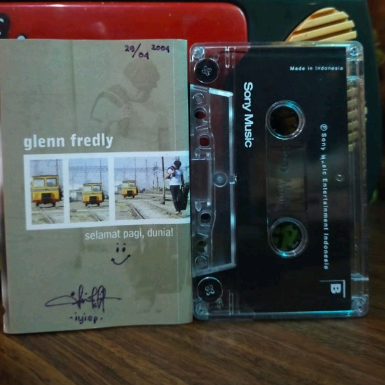 Kaset pita Glenn Fredly selamat pagi dunia