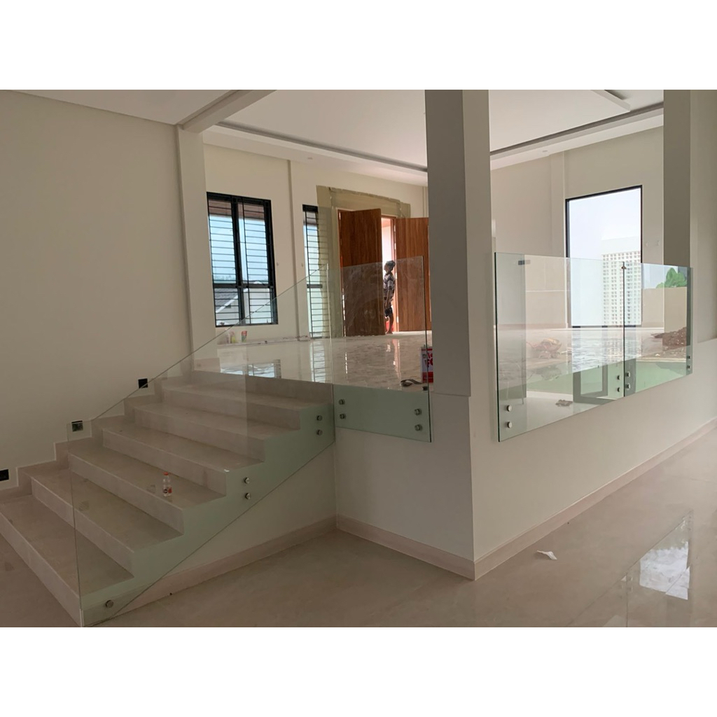 Railing Tangga Kaca Tempered