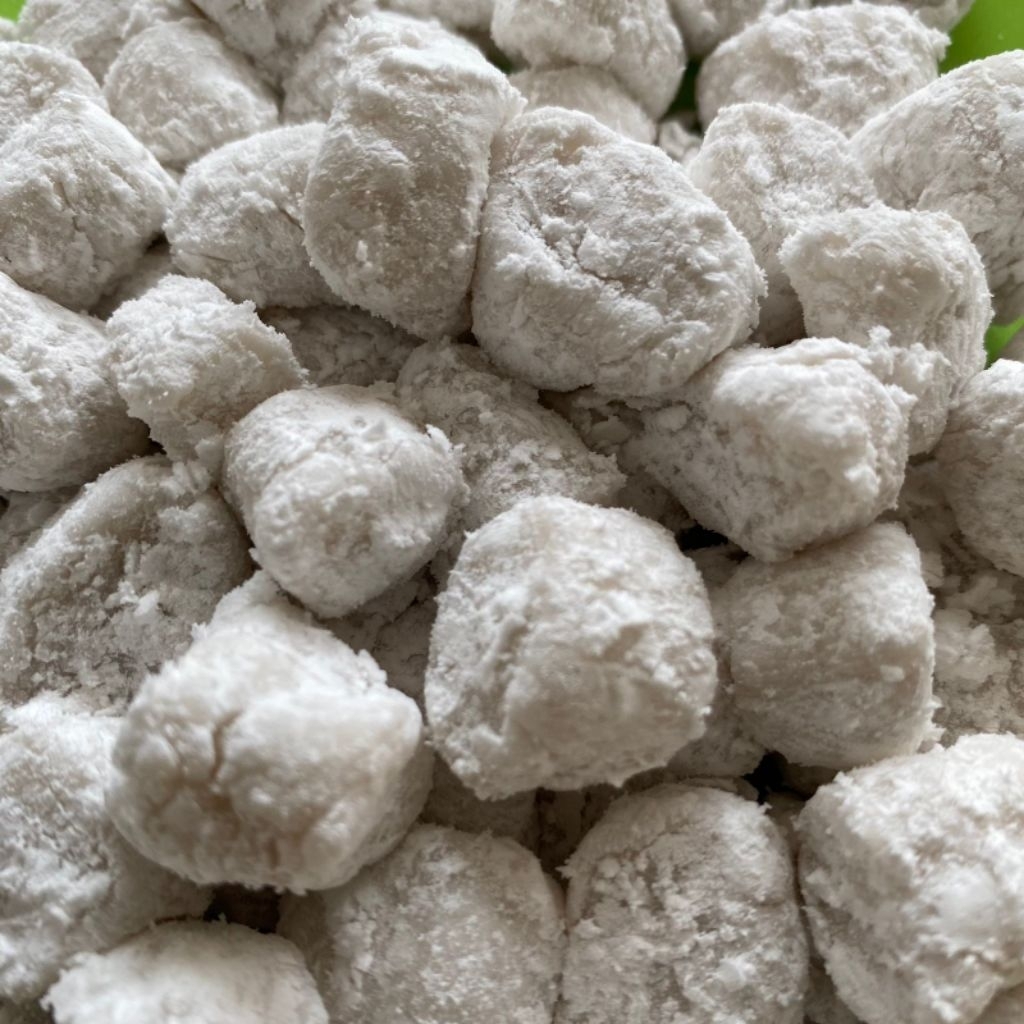 

Cimol Isi 1kg + Penyedap Atom Bulan + Cabai Bubuk 25gr