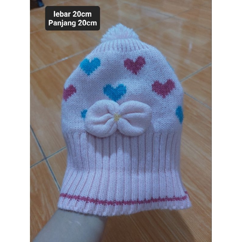 Topi anak preloved secondhand seken bekas. Topi perempuan / cewek anak-anak