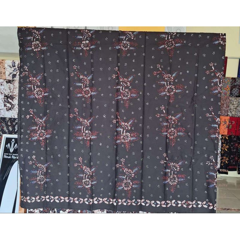 Kain Batik Tulis Bakaran Khas Pati