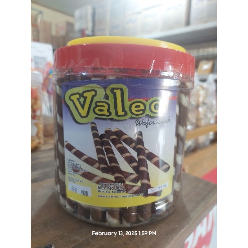 

VALEO WAFER STICK COKLAT / CHOCOLATE WAFER STICK TOPLES ISI 110 Btg