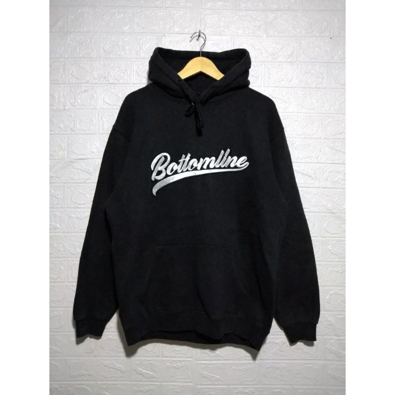 Bottomline Hoodie Hitam by wv project