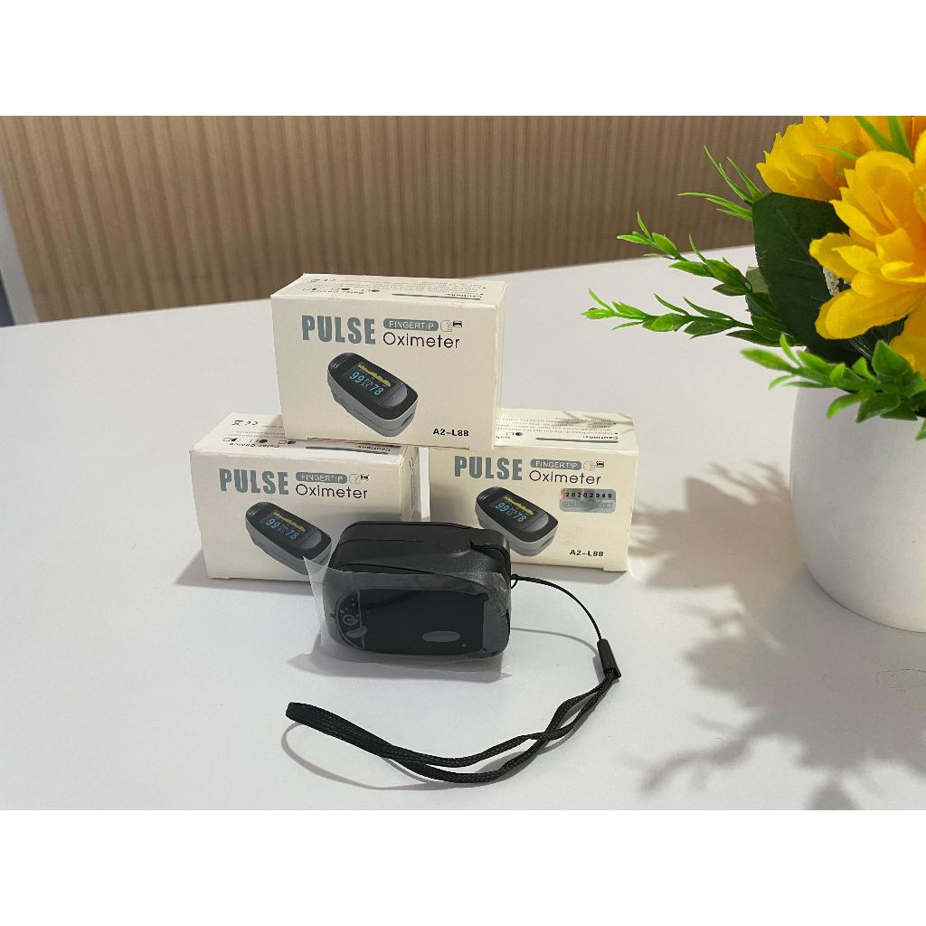 PULSE OXIMETER FINGERTIP A2 ALAT TEST SATURASI OKSIGEN DETAK JANTUNG