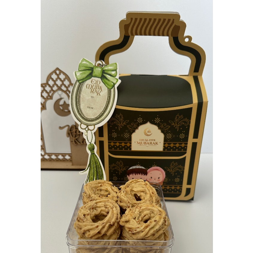 

Paket 5 - Hampers Lebaran Kue Kering Sagu Keju