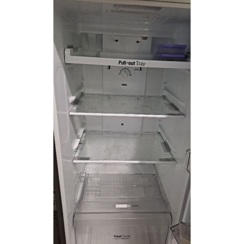 kulkas bekas LG 2 pintu 254 liter jumbo second