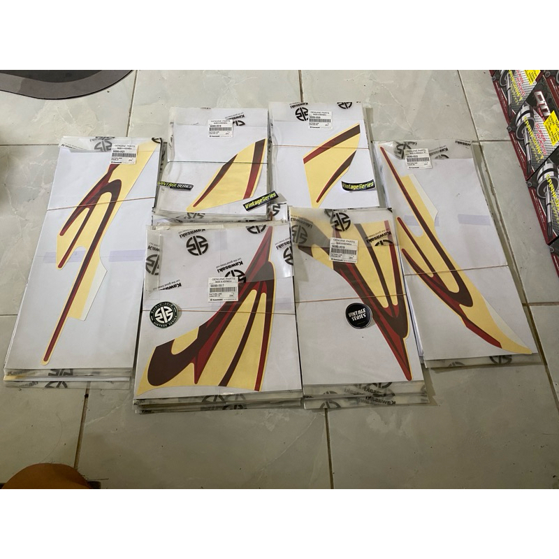 STIKER STRIPING BODY NINJA RR OLD MERAH MAROON 2010-2011