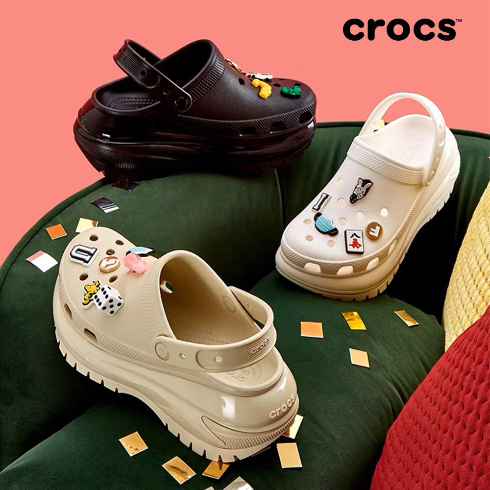 crocs Sandal Wanita CROCS Classic Mega Crush Clog Crocs Mega Crush Clog Sandal Woman