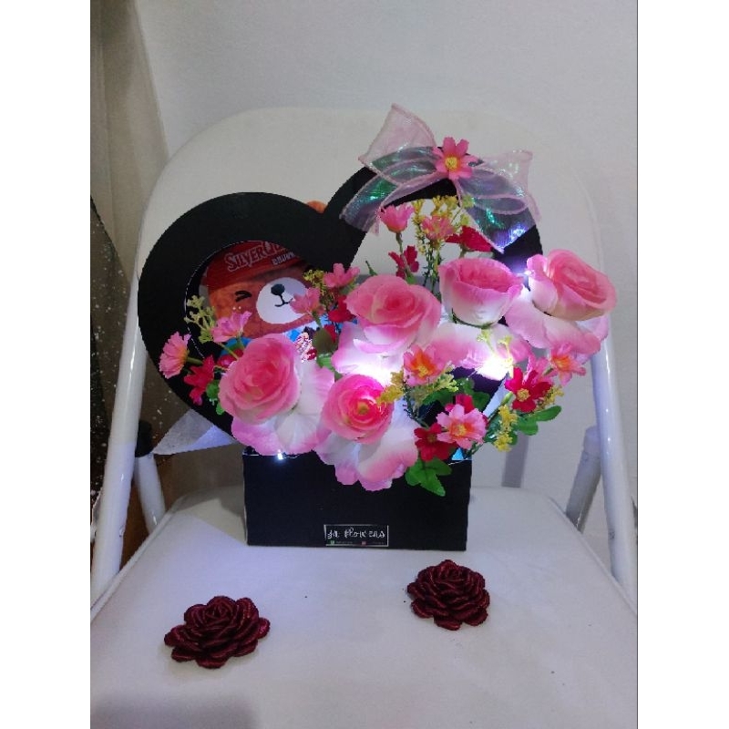 Gift Box - Box Love Coklat Silverqueen - Kado Valentine