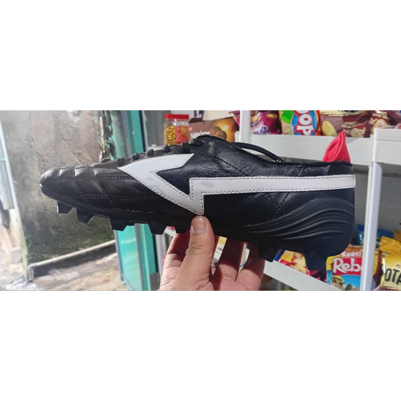 sepatu bola sevspo kempo 2.0 leather