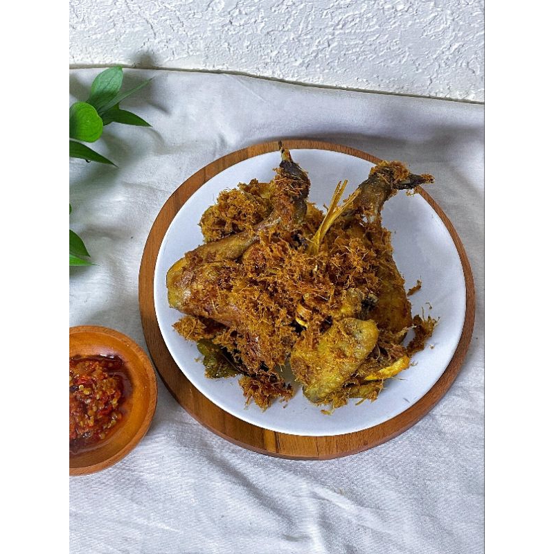 

1 Ekor Bebek Goreng Bumbu Ungkep Lengkuas