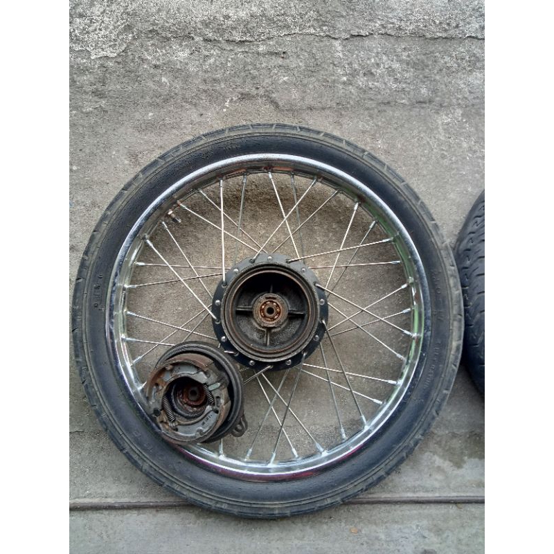velg depan set tutup kampas original copotan Yamaha sigma/poswan,crypton/Astrea grand
