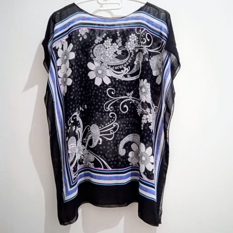 [PRELOVED] OUTER SCARF MOTIF BATIK | OUTER BATIK | OUTER KONDANGAN | CARDIGAN MOTIF | BAJU LEBARAN |