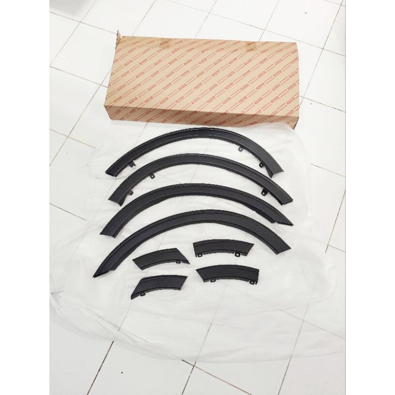 spoiler over fender bodykit toyota innova reborn venturer facelift 2021 2022 ori 1set 8pc