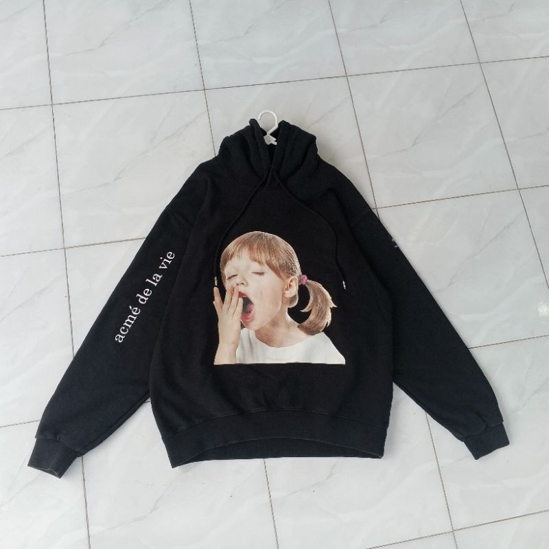 Hoodie Adlv baby face yawn