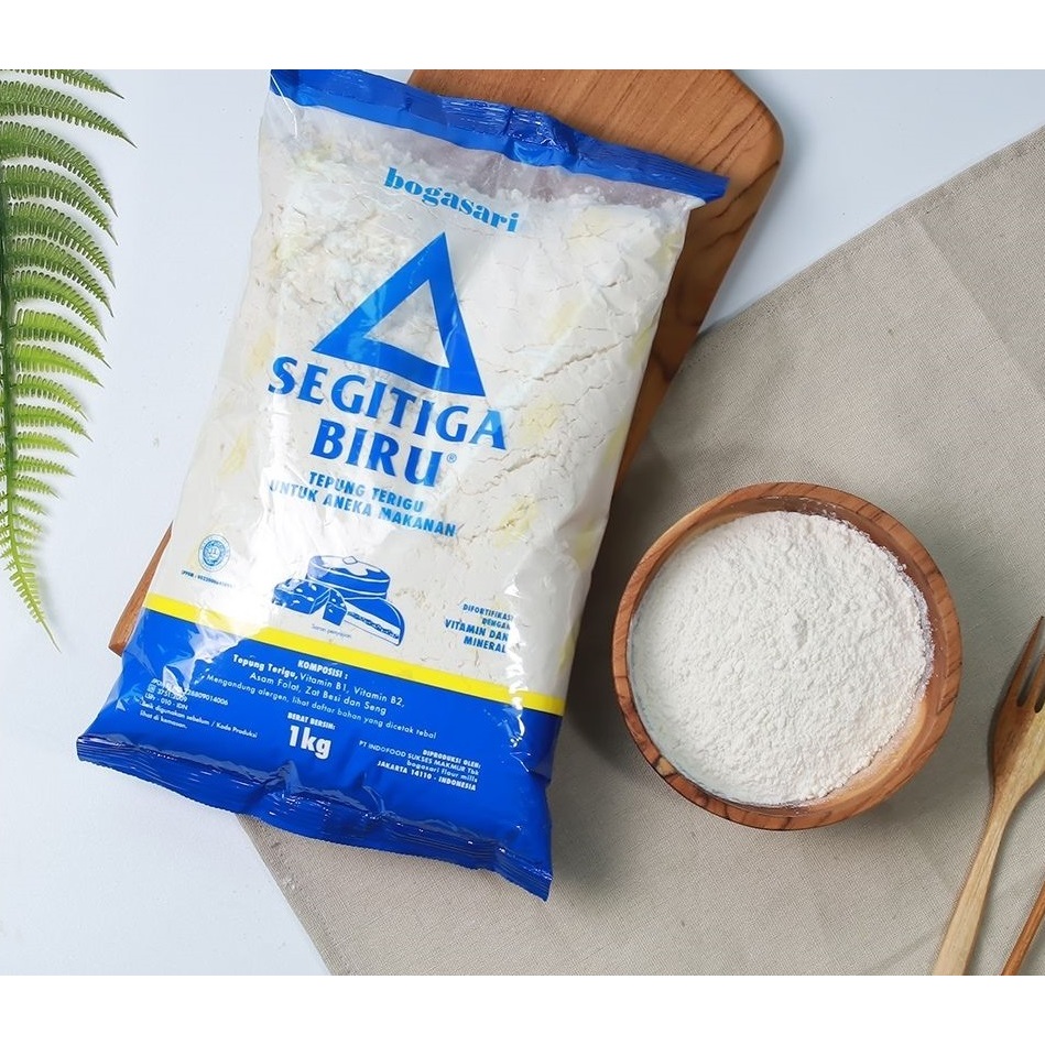 

Tepung Terigu Segitiga Biru 1kg – Protein Sedang untuk Aneka Olahan