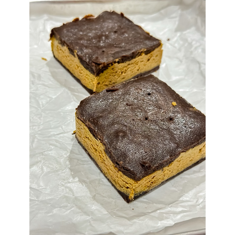 

PISTACHIO KUNAFA BROWNIES 240gr by Brunt Dubai Chocolate Brownies Brownies Kunafa Dubai Coklat Pistachio Kataifi Pistachio