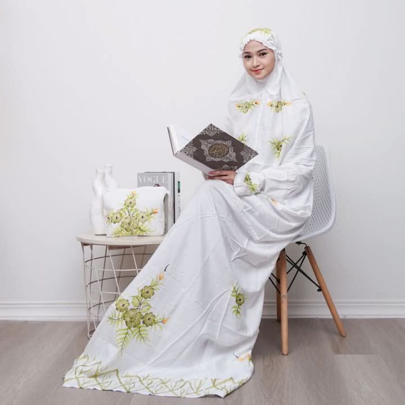 Mukena Terusan lajur Jumbo Putih motif bunga rayon super