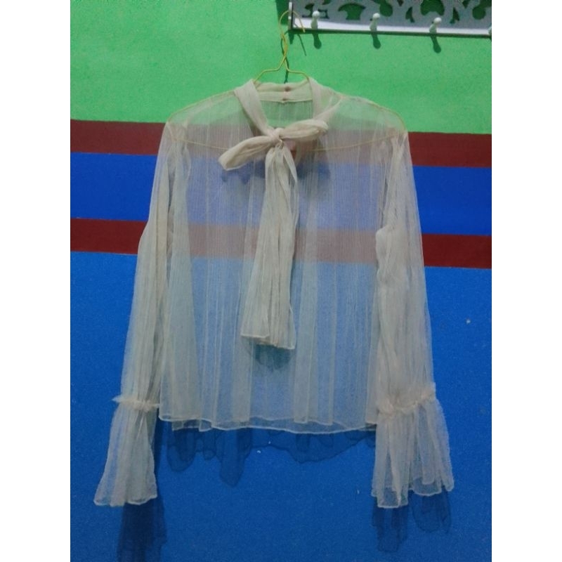 preloved outer tile Korean style warna cream