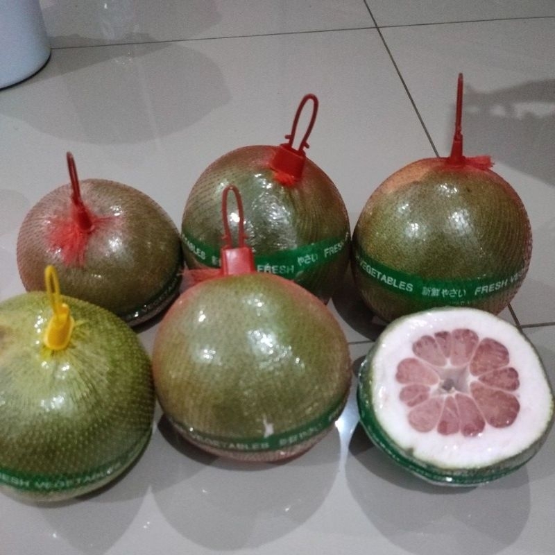 

Paket 6 Buah Jeruk Pamelo Madu berat 1 kg - 1,1 kg
