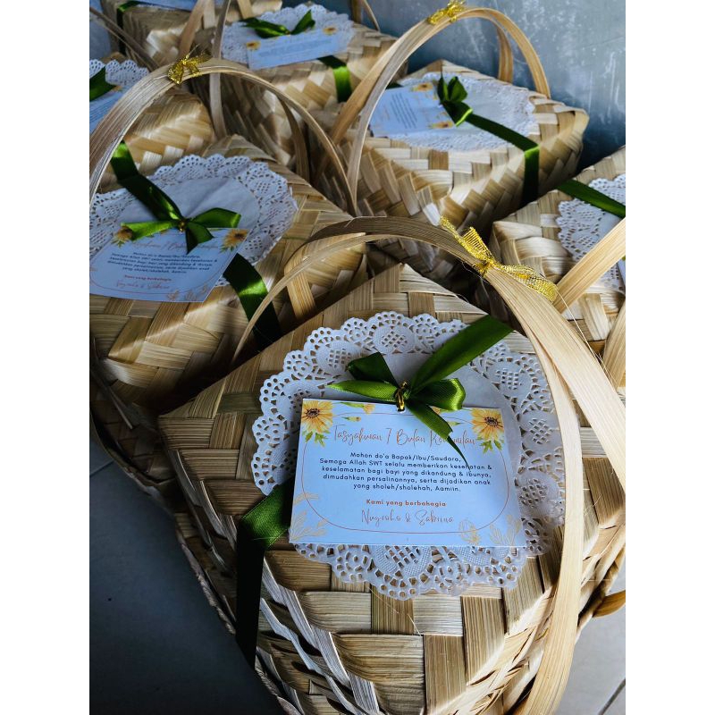 besek bambu/besek sovenir/besek berkat/besek jinjing 15x15 cn, 18x18cm , 20x20 cm...free pita + kert