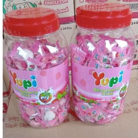 

Yupi Toples Strawberry Kiss 1 Toples