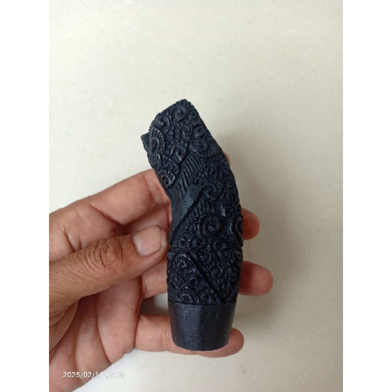 Hulu keris kayu ukir antik