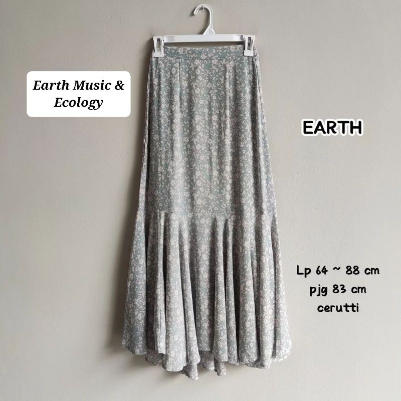 Earth Music Ecology Flower Pattern Skirt Rok Motif Bunga
