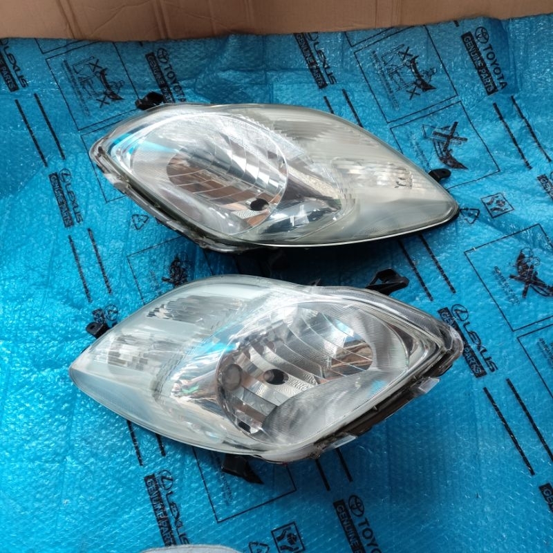 Headlamp Lampu Depan Toyota Yaris 2011 2012 original sepasang