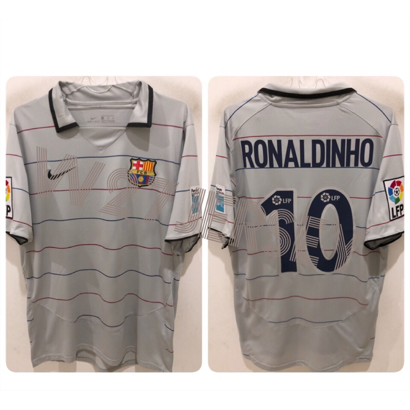 JERSEY RETRO - BARCELONA AWAY 2003-2004 name player Ronaldinho + Patch