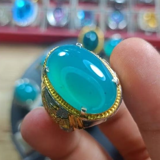 BATU CINCIN AKIK BACAN DOKO BLUE RELAXSA SUPER KRISTAL GIWANG SISA COKLAT ENCER