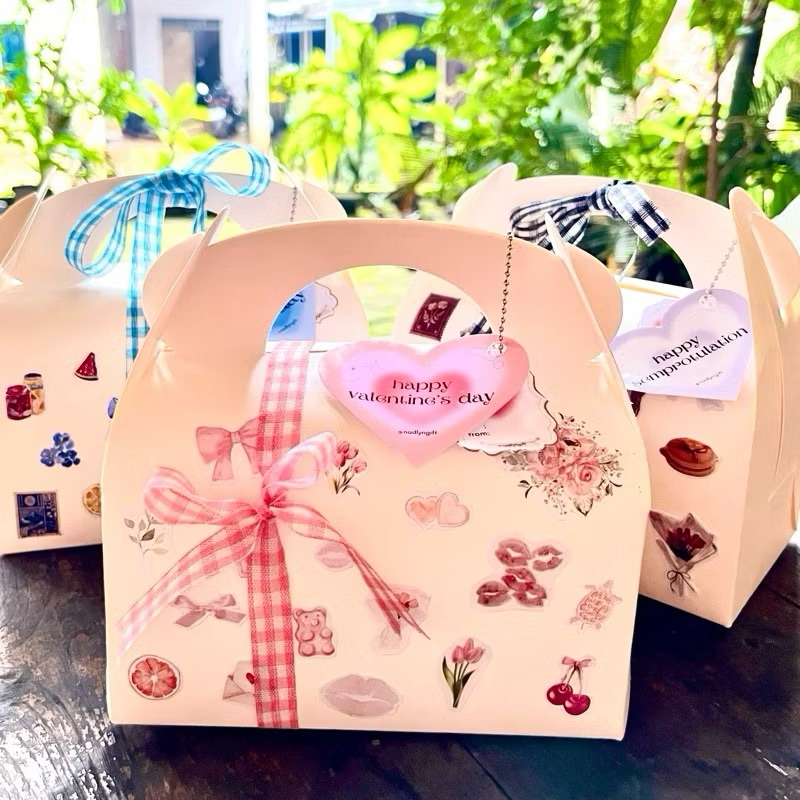 

GABLE BOX HAMPERS CUSTOM