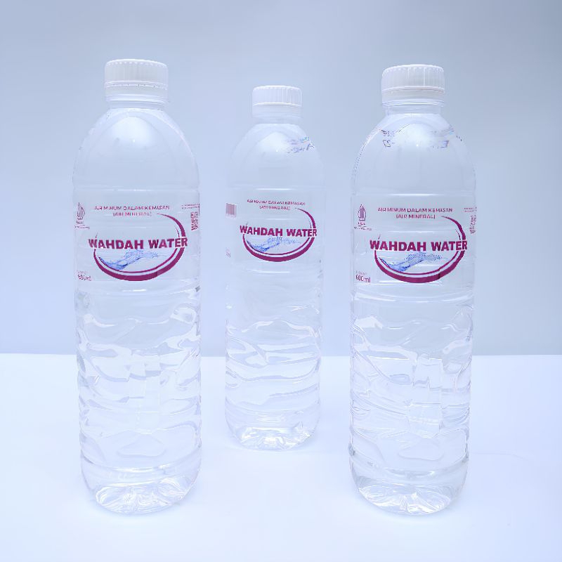 

Wahdah Water Air Mineral Botol Pet 600mL