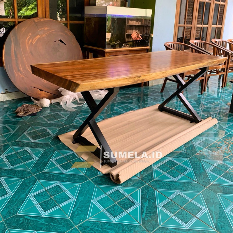MEJA MAKAN KAYU-MEJA KERJA KAYU-MEJA KAYU TREMBESI SOLID