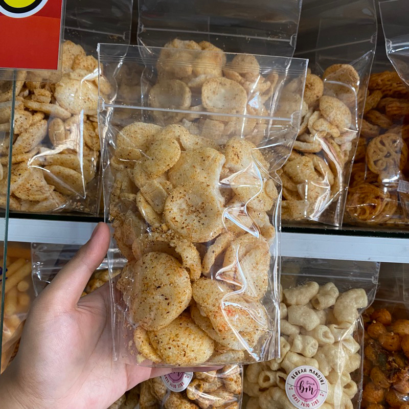 

KERUPUK KEMPLANG IKAN PEDAS GURIH 90gr