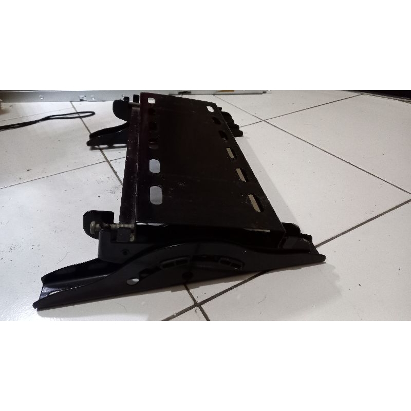 Braket Tv Led 32 inch second