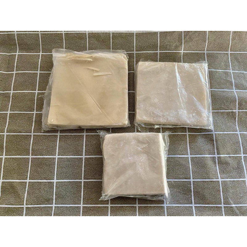 

KULIT PANGSIT UKURAN BESAR,SEDANG,KECIL