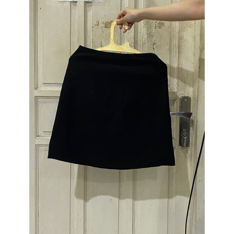 [PRELOVED] Rok Kantor Hitam - The Executive