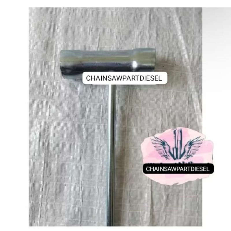 KUNCI BUSI MESIN POTONG RUMPUT TASCO