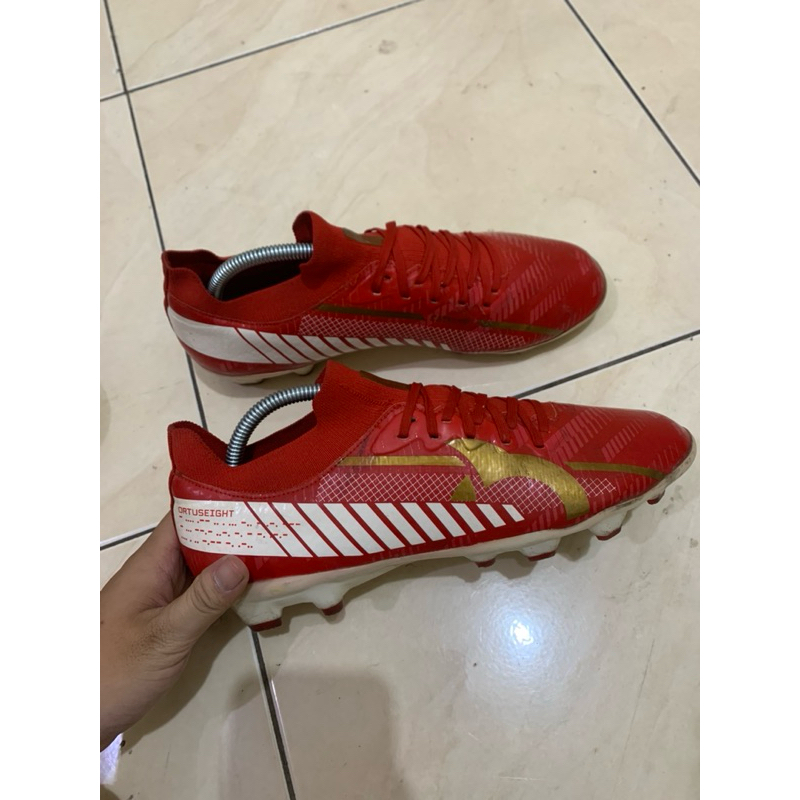 sepatu bola second