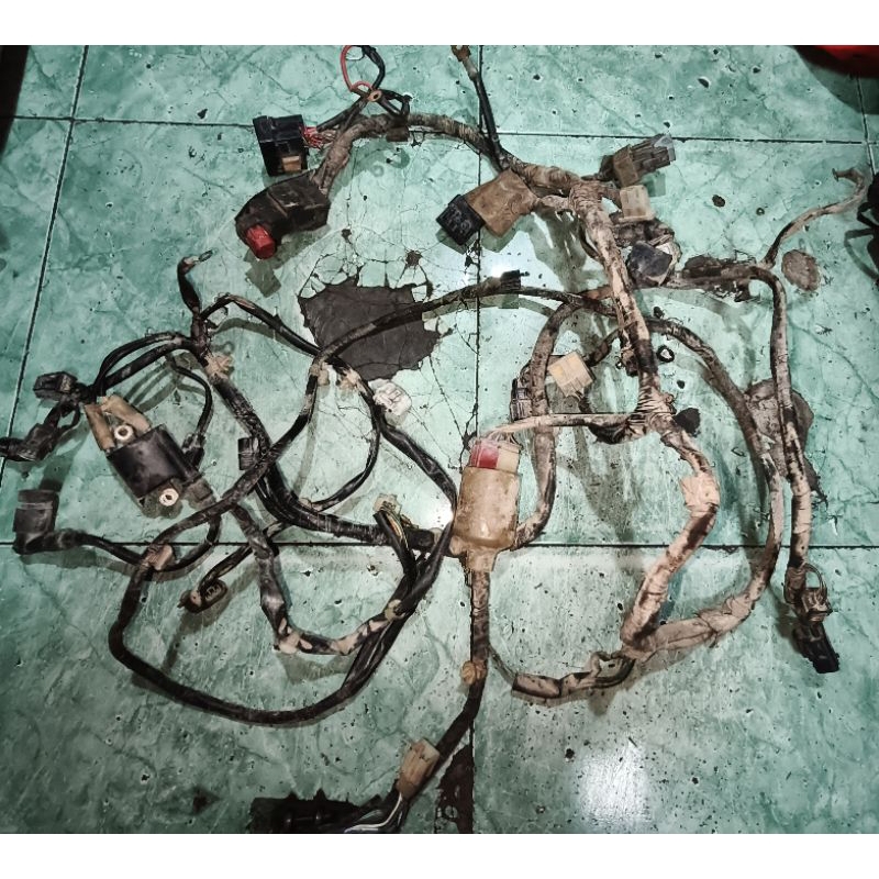 kabel body seat kabel sekring Vario 125 kzr bohlam lama lampu biasa Vario 125 lama barang masih bagu