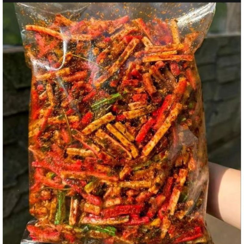 

Seblak kering kerupuk jaat/beton pedas daun jeruk dan memakai minyak bawang khas dari mandiri snack