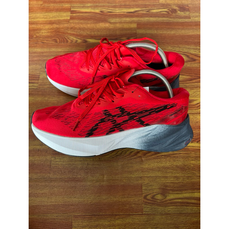 Asics Novablast3