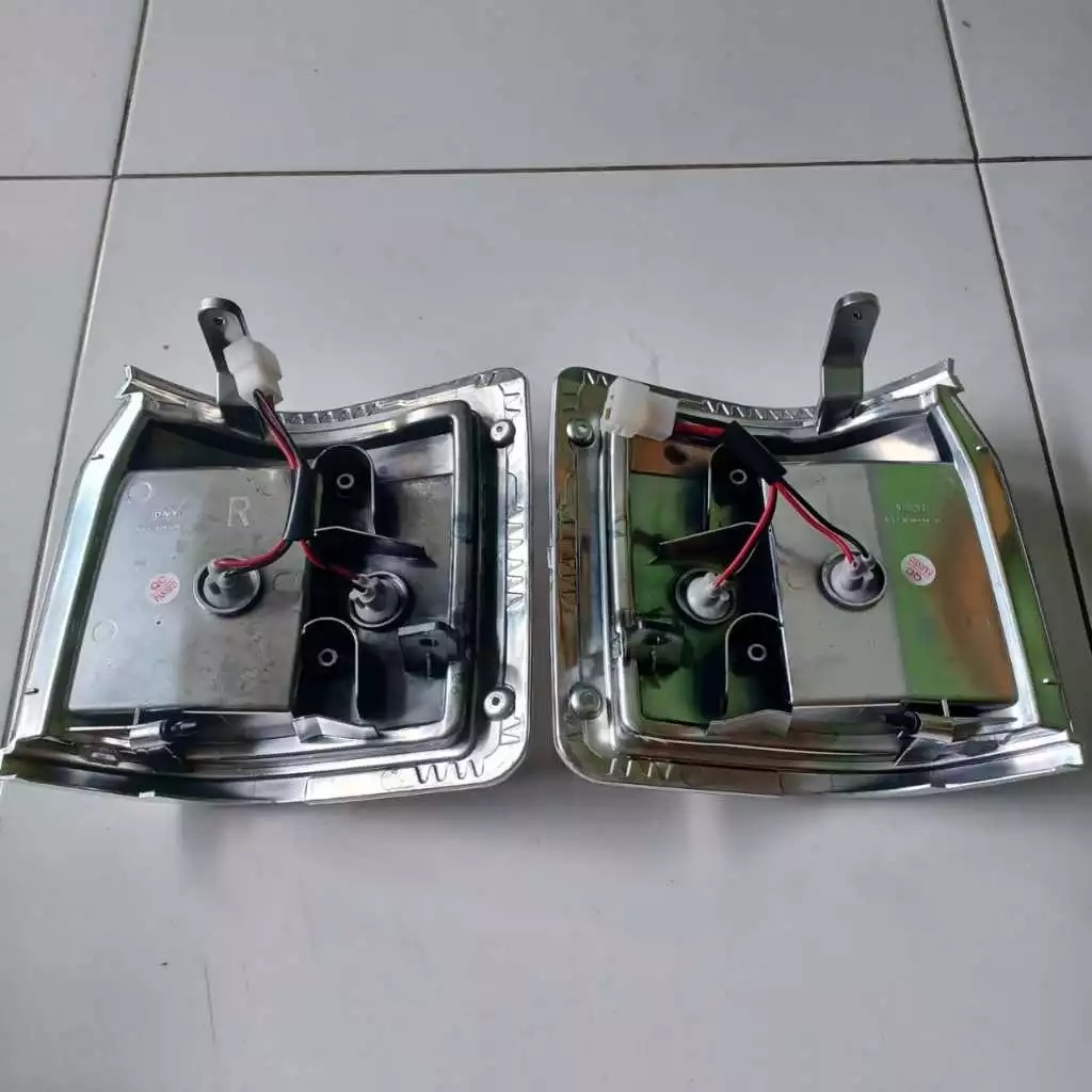 LAMPU SEIN KIJANG GRAND ROVER JANTAN SET PLUS SOKET DAN BOHLAM