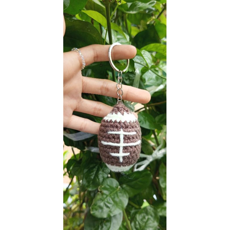 Gantungan kunci rajut bola rugby / Rugby Ball