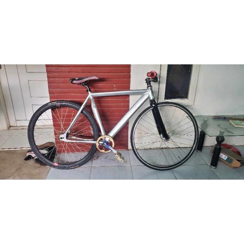 sepeda fixie soloist 77 full alloy fullbike