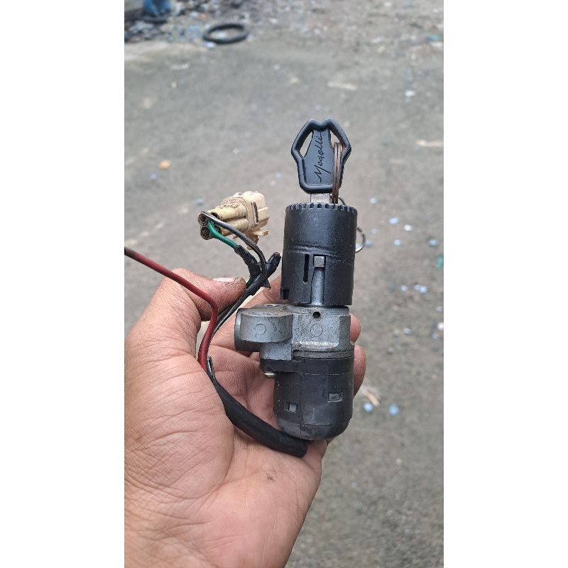 kontak megelli 250 cc