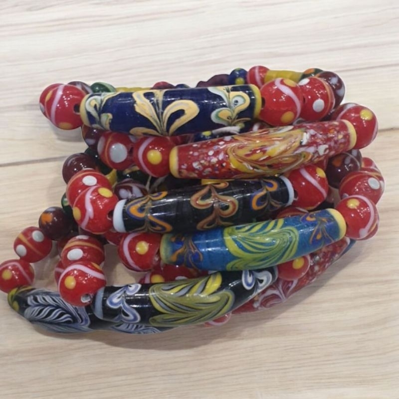 Gelang etnik Dayak Kalimantan