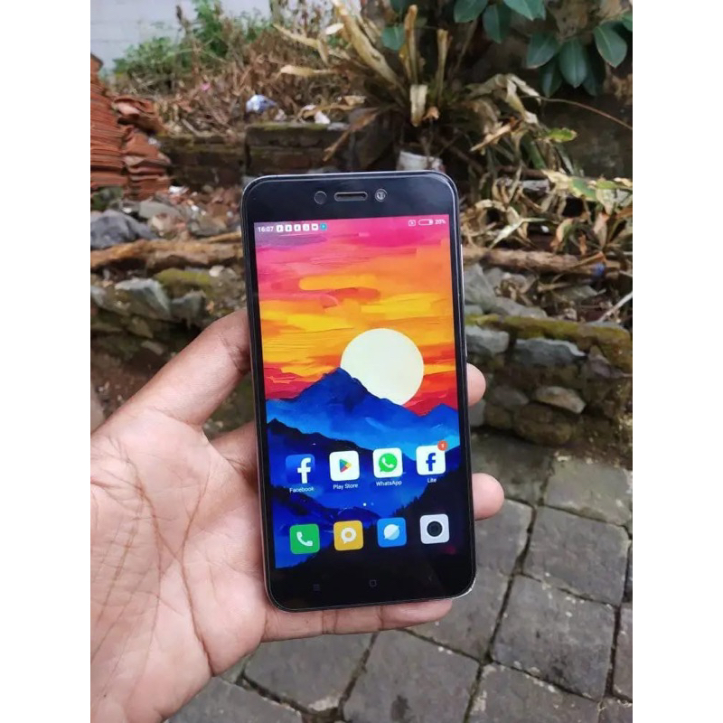 xiomi redmi 5a sinyal 4g termurah hp second dijamin murah garansi