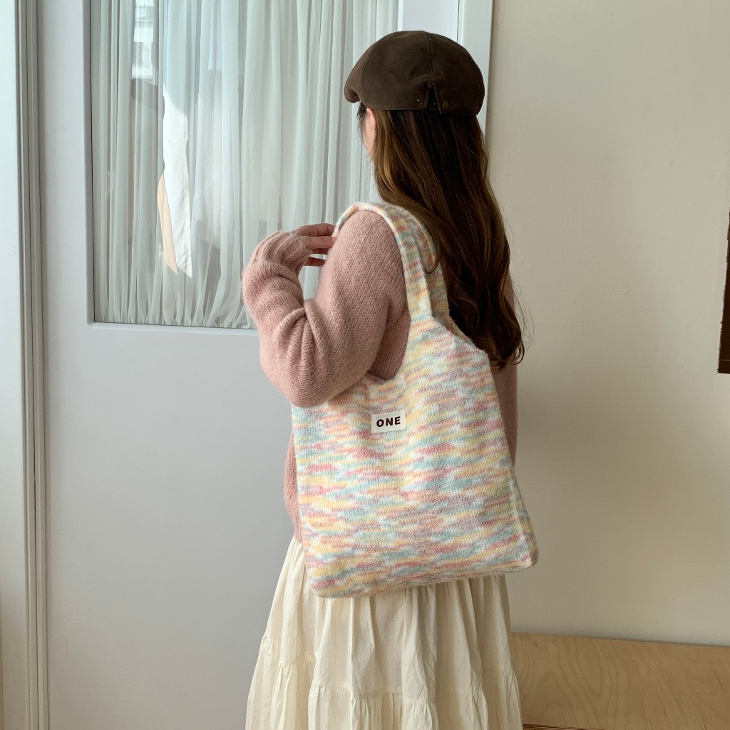 Ready Onebear Tas bahu rajutan pelangi baru untuk pelajar perempuan, tas rompi kelas atas untuk anak